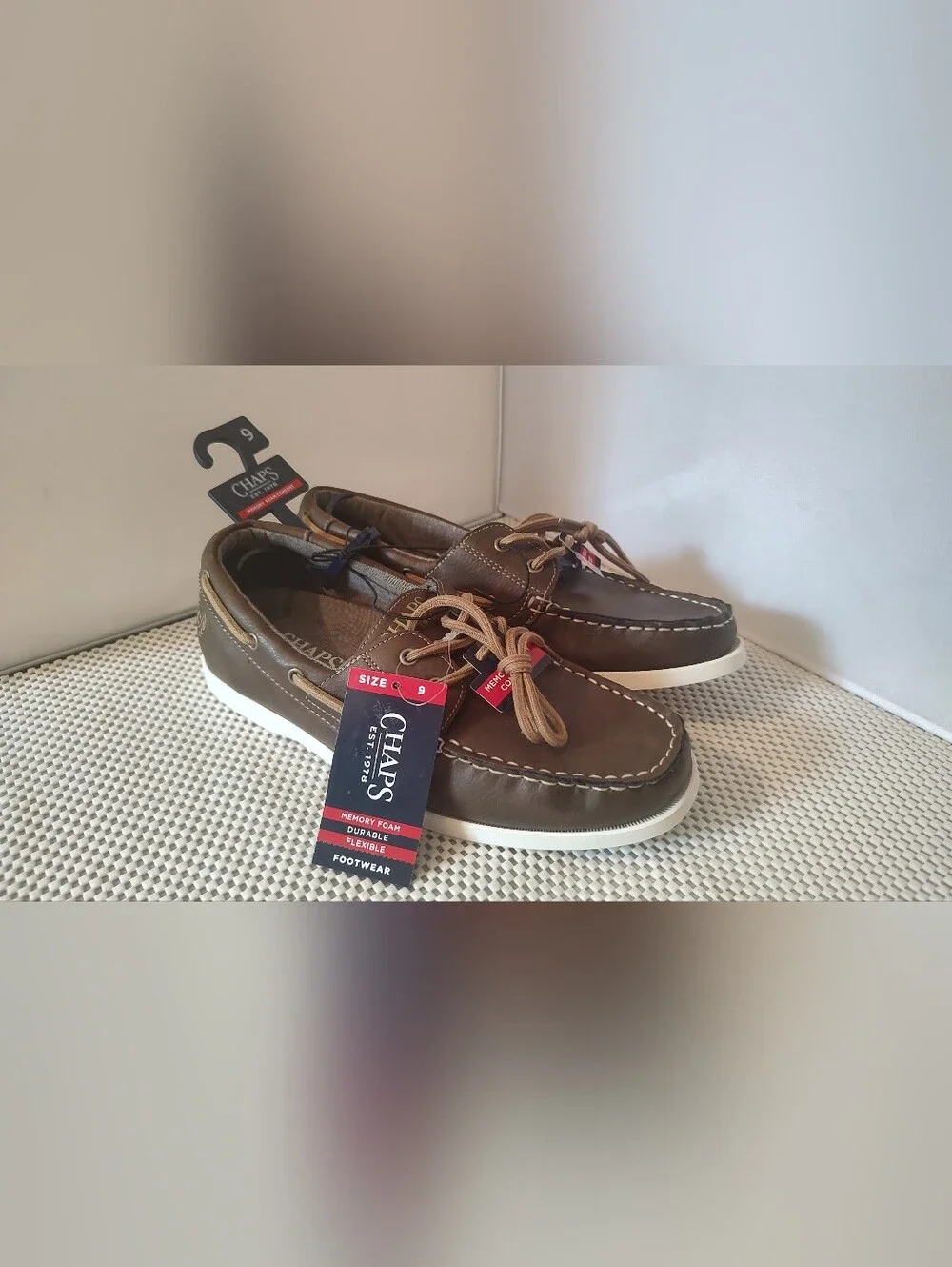 Chaps Men's Size 9 Benny Boat Shoe NWT Cognac Brown Shoes